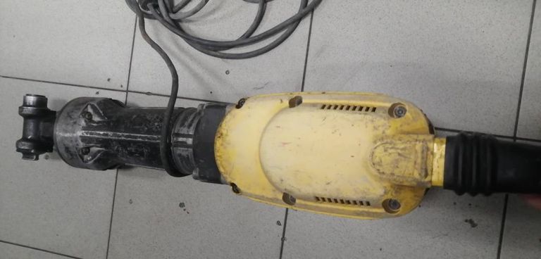 Дешиво Dewalt d25961 с ломбарда