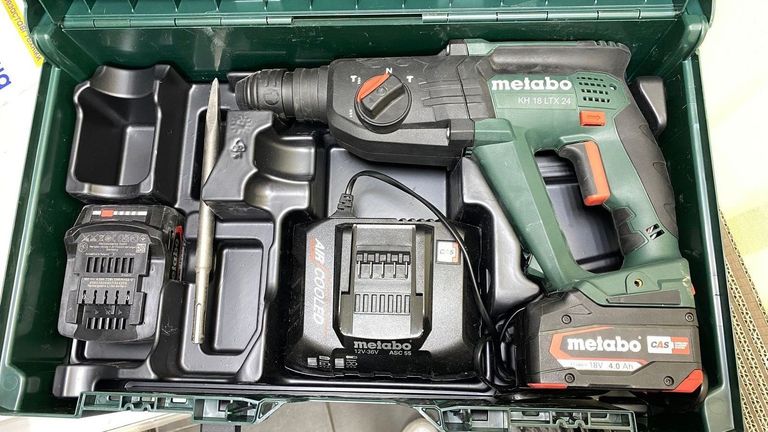 Купить Metabo kh 18 ltx 24 2акб зп Б/У