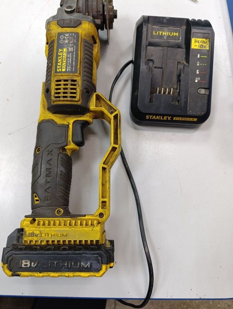 Купити Dnipro-M cd-218 + 1акб 4ah +1акб 2ah + зп Б/У