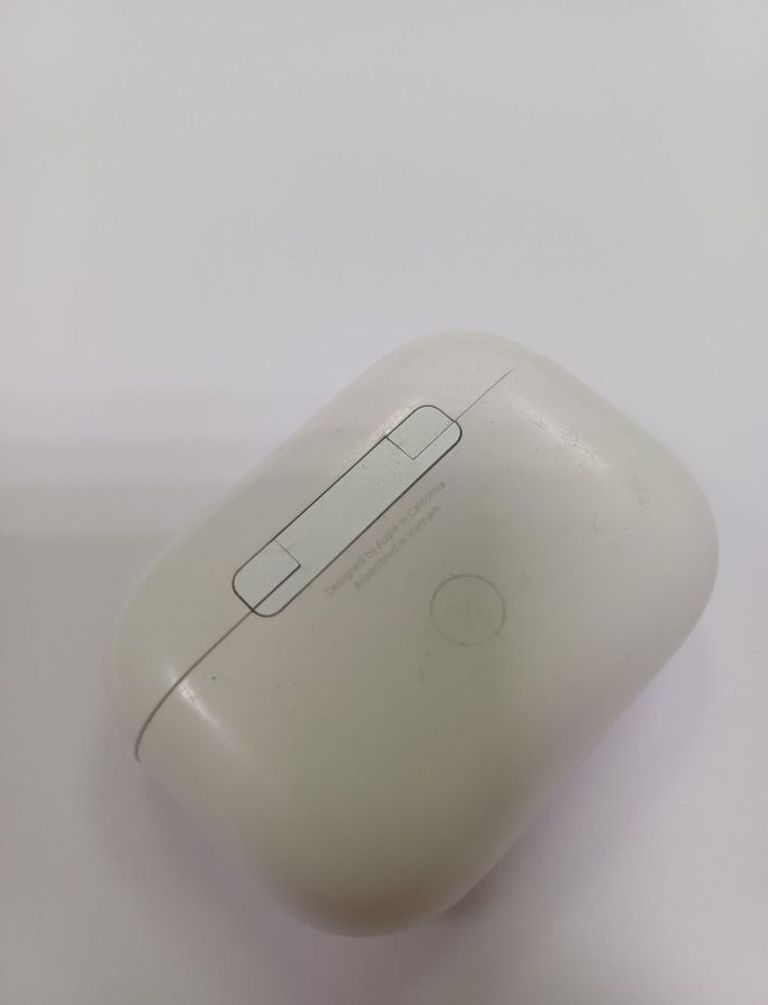 Дешево Apple airpods pro 2nd generation with magsafe charging case usb-c з ломбарду