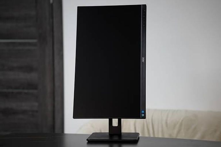 Дешиво Aoc 24P2Q с ломбарда