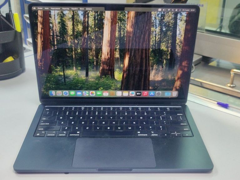 Дешиво Apple macbook air 13.6'' a3113/m3/ram16gb/ssd256gb/gpu 8 core с ломбарда