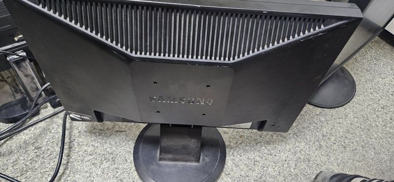 Купить Samsung 923nw Б/У