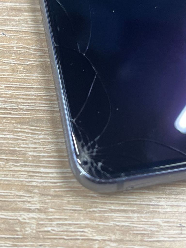 Оголошення Samsung galaxy s21 sm-g9910 8/128gb Б/У