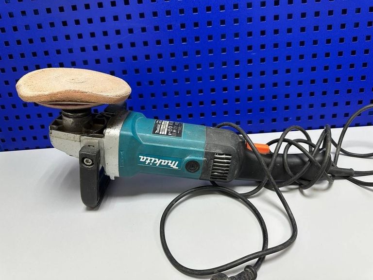 Оголошення Makita 9227CB Б/У