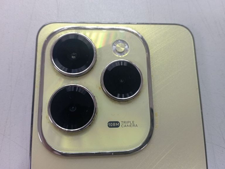 Дешево Infinix hot 40 pro 12/256gb з ломбарду