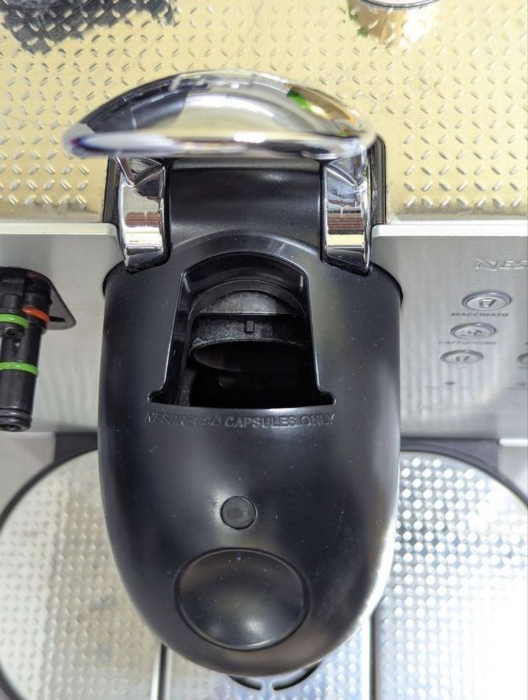 Дешиво Delonghi lattissima en720 с ломбарда