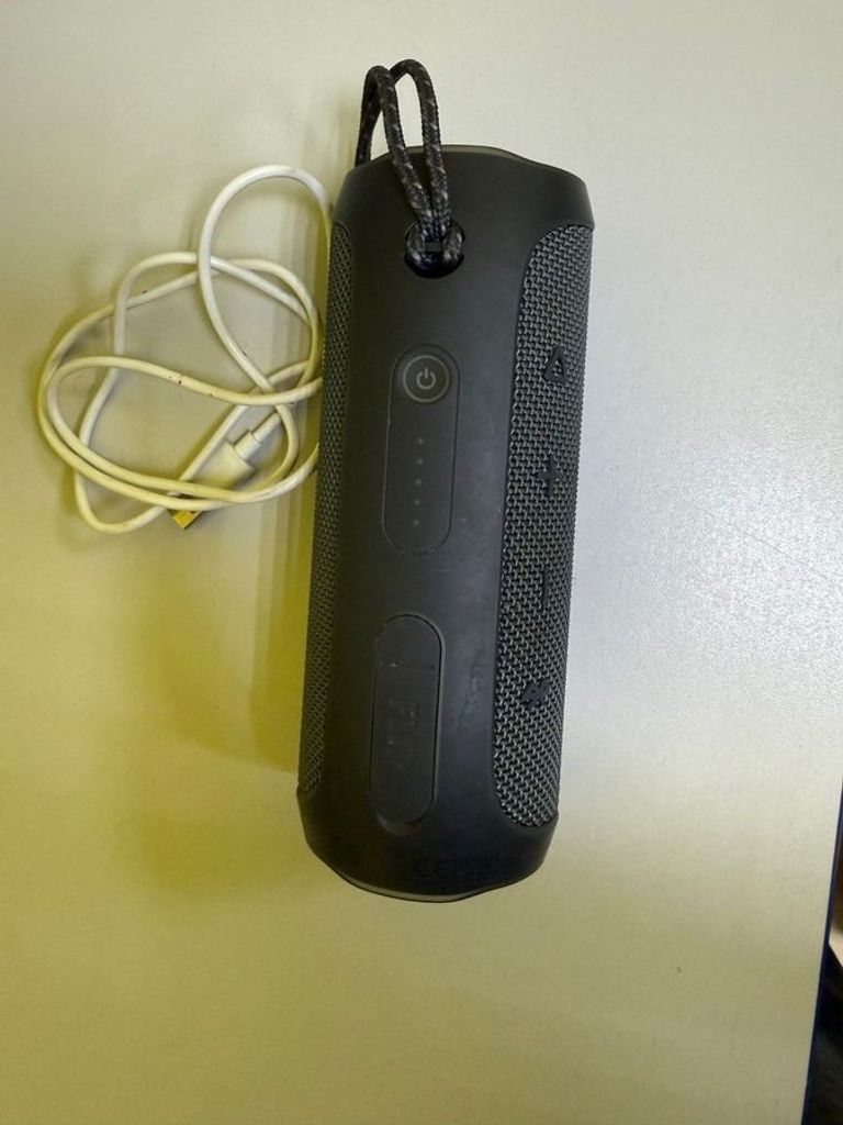 Объявление Jbl Flip Essential 2 Black (JBLFLIPES2) Б/У