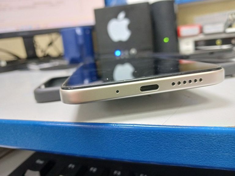 Объявление Xiaomi redmi 15 4g 6/128gb Б/У