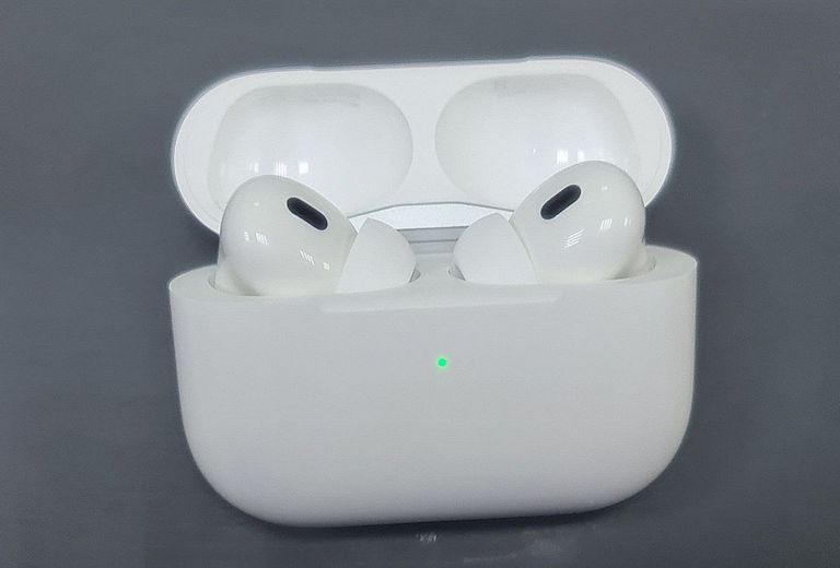 Купить Apple airpods pro 2nd generation with magsafe charging case usb-c Б/У