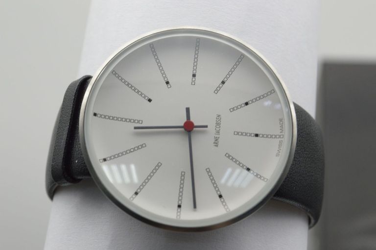 Arne Jacobsen 57102-0915 Код:01-200577846. Зображення 6