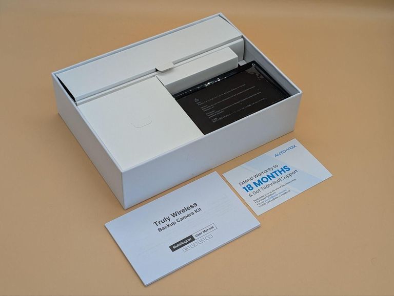 Дешиво AUTO-VOX Solar1Pro с ломбарда