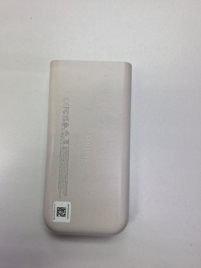 Объявление Samsung battery pack 20000mah 45w super fast charging 2.0 eb-p4520 Б/У