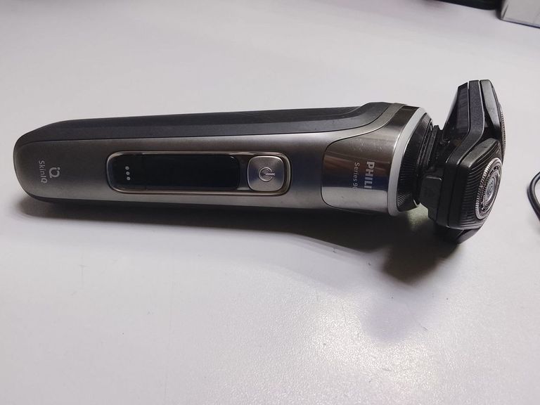 Дешево Philips Series 9000 S9974/35 з ломбарду