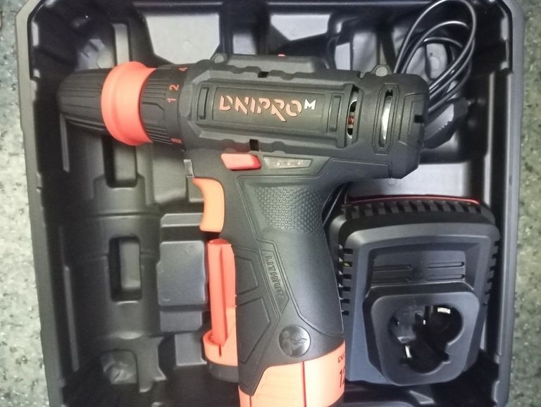 Дешево Dnipro-M cd-12qx з ломбарду