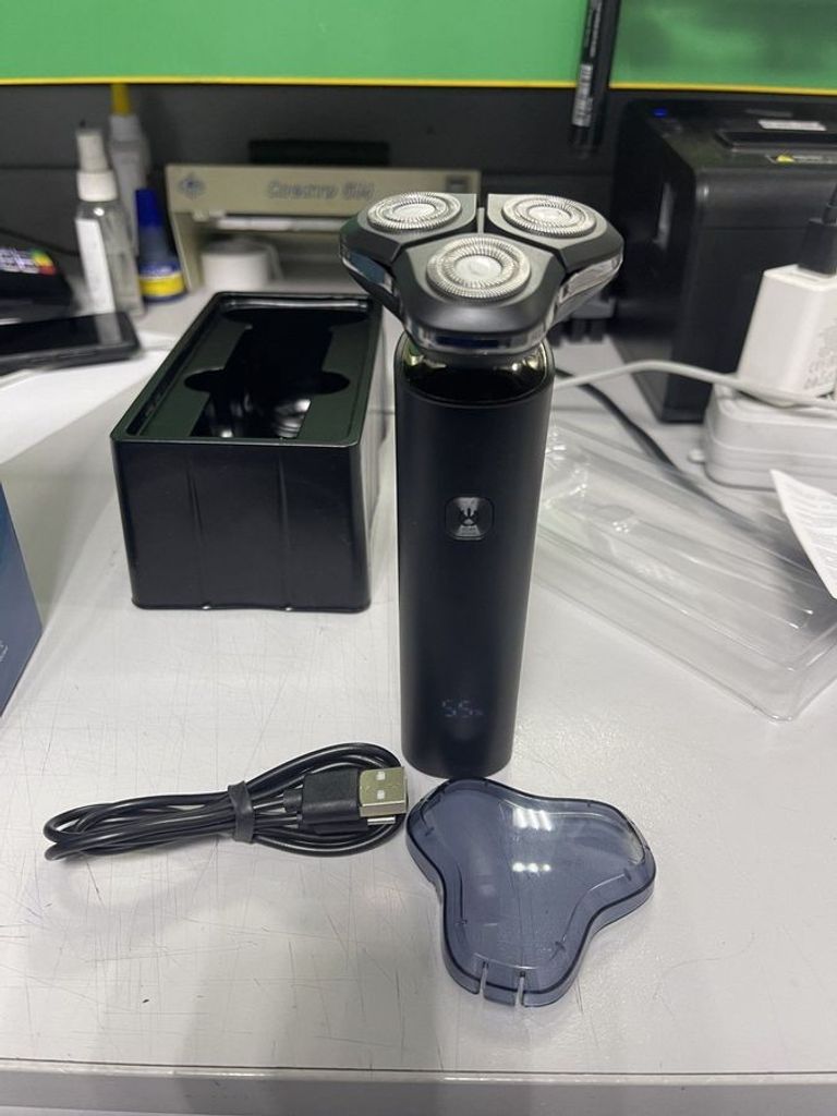 Дешиво Electric Shaver 105446 с ломбарда