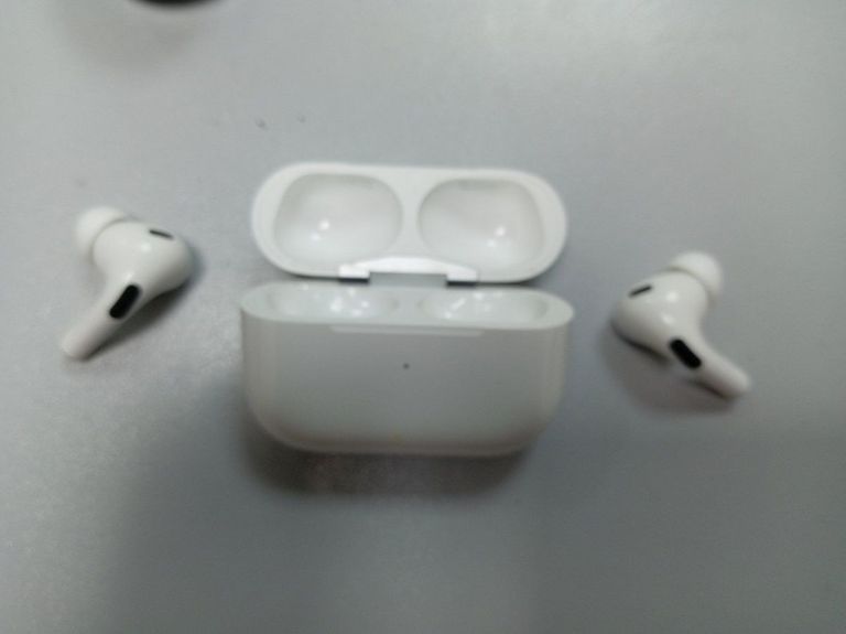 Объявление Apple airpods pro 2nd generation with magsafe charging case usb-c Б/У