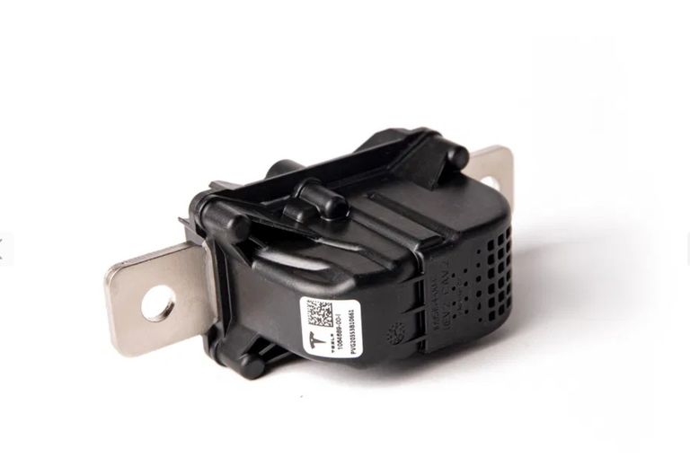 Купить Tesla Б/У