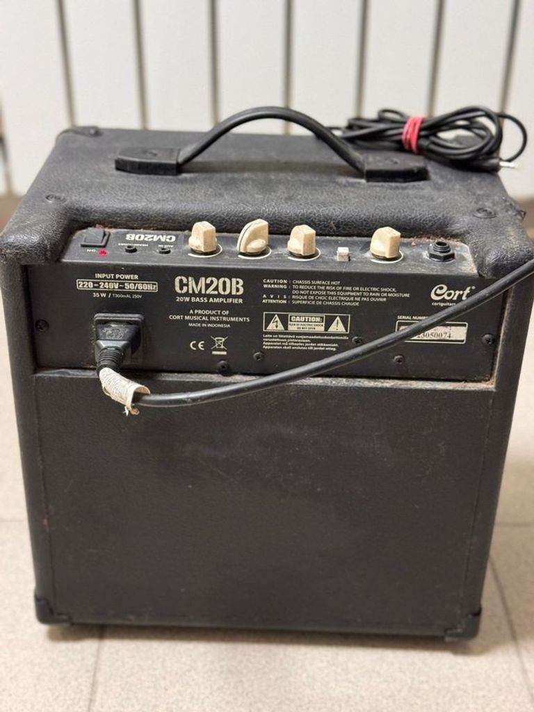 Розпродаж Cort CM20B, продавець Техноскарб