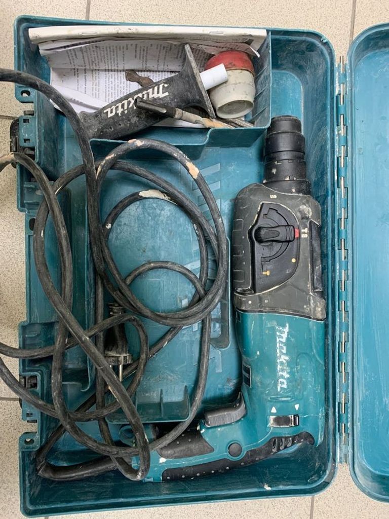 Купити Makita HR2470 Б/У