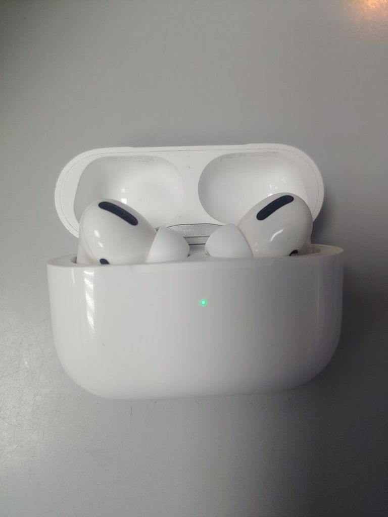 Купити Apple AirPods Pro (MWP22) Б/У
