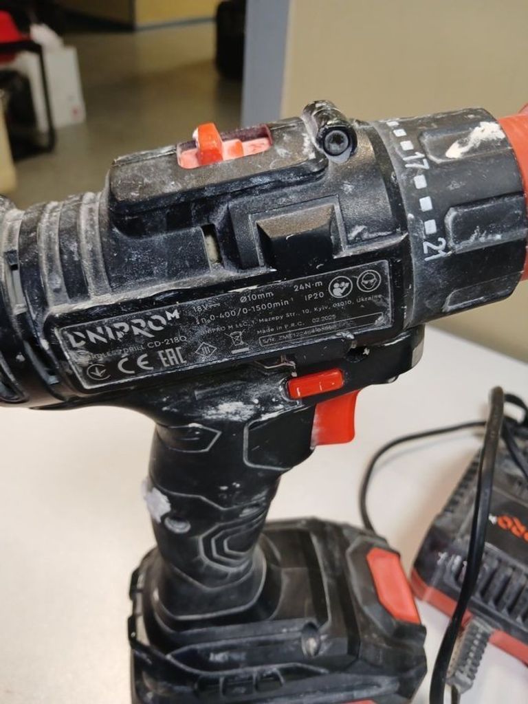 Дешево Dnipro-M cd-218q 2акб 2ah зп з ломбарду