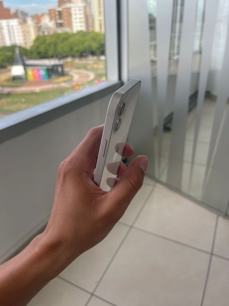 Оголошення Apple iPhone 12 64GB White (MGJ63/MGH73) Б/У