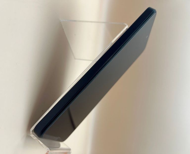 Распродажа Zte Nubia V60 Design 6/256GB Purple, продавец Техноскарб