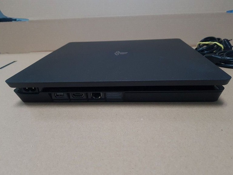 Дешиво  Sony PlayStation 4 Slim 1TB Black с ломбарда