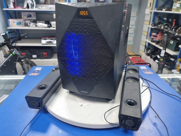 Купить F&d T-300X Black Б/У