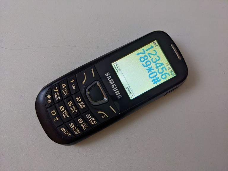 Samsung e1225 duos Код:null. Зображення 4