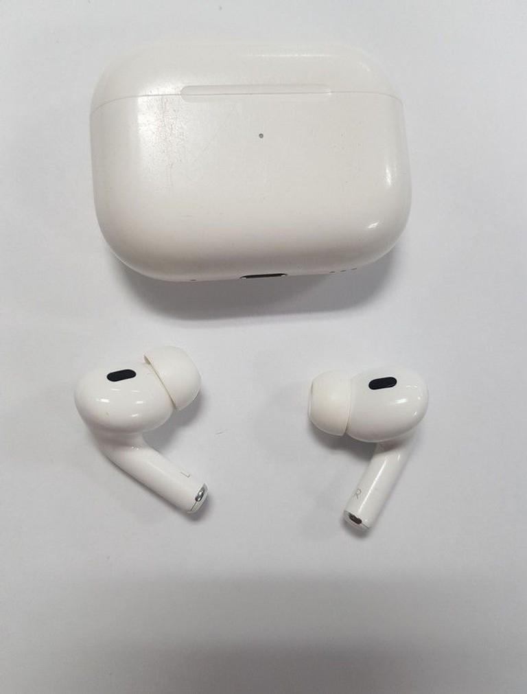 Оголошення Apple airpods pro 2nd generation with magsafe charging case usb-c Б/У