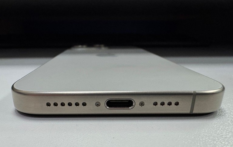Apple iphone 15 pro max 256gb Код:01-200966692. Изображение 12