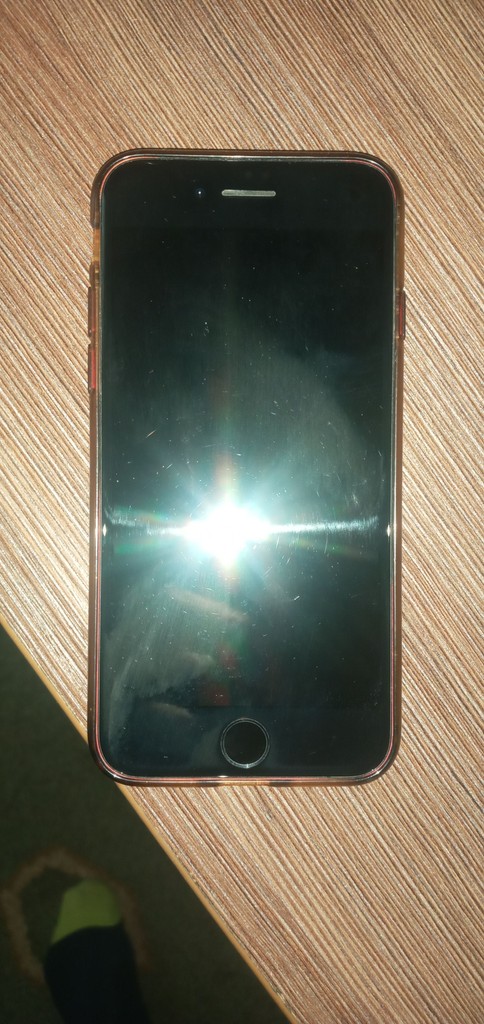 Купити Apple iPhone 8 Б/У