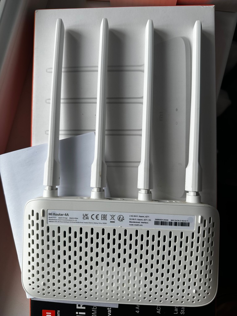 Дешево Wi-Fi Xiaomi Mi WiFi Router 4A Basic Edition з ломбарду
