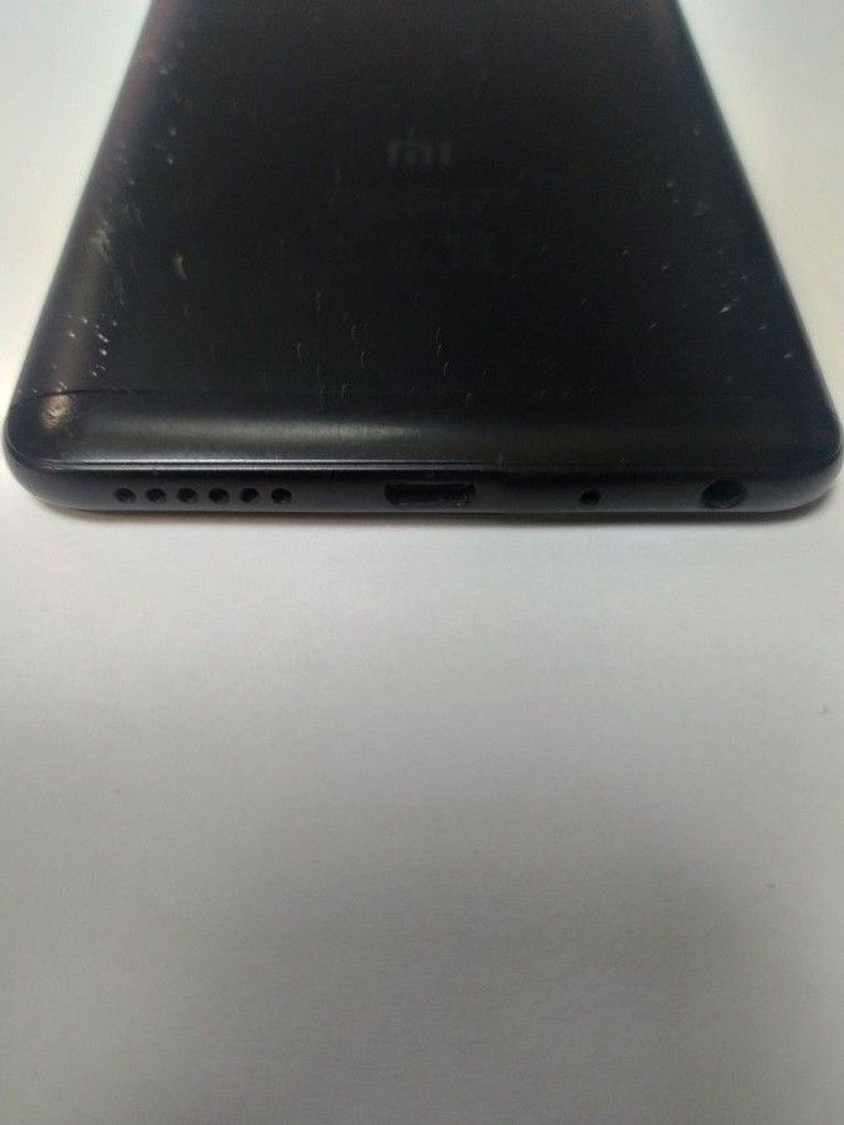 Розпродаж Xiaomi Redmi Note 5 4/64GB Black, продавець Техноскарб