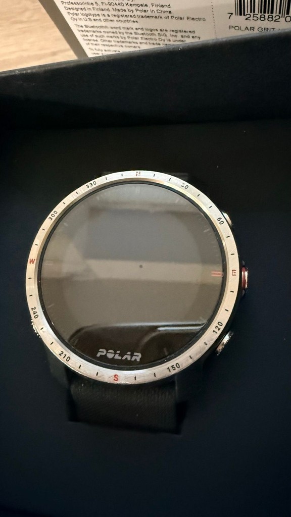 Оголошення Polar Grit X Pro Titan Perforated Leather Strap (90085777) Б/У