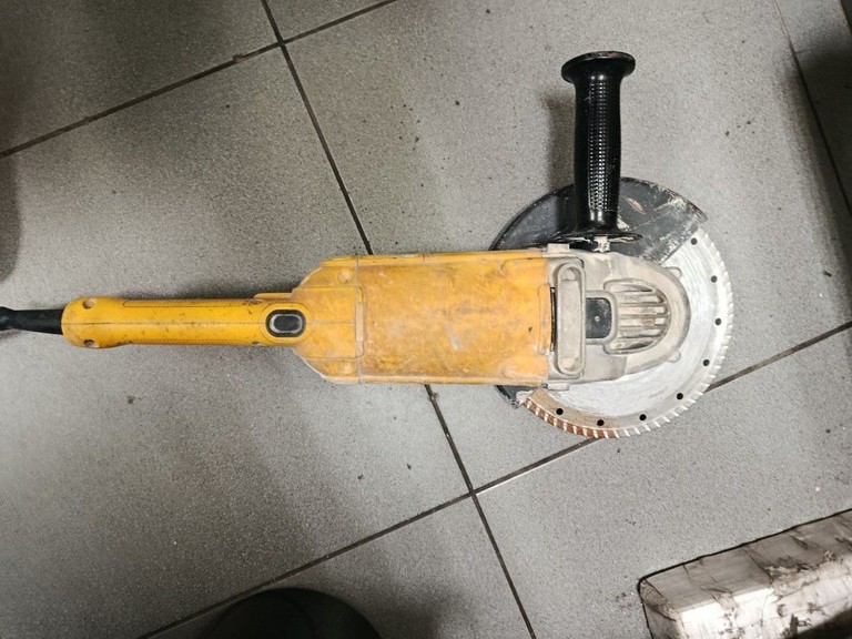 Купити Dewalt DWE490 Б/У