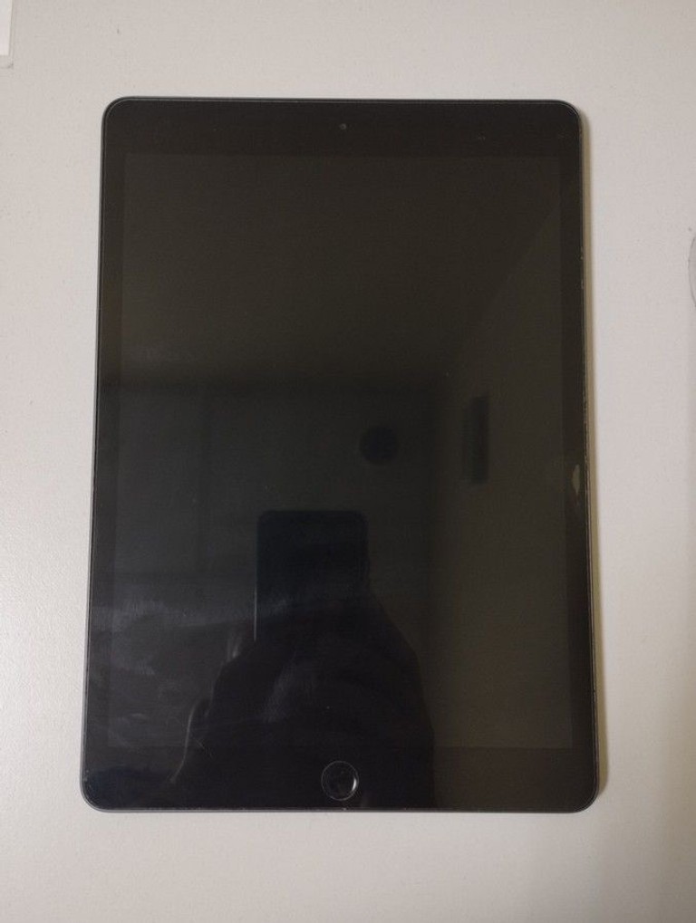 Оголошення Apple ipad 8 wifi 32gb 4g Б/У