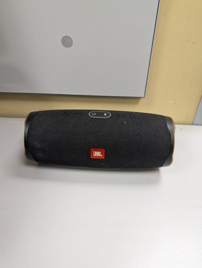 Купити Jbl charge 4 Б/У