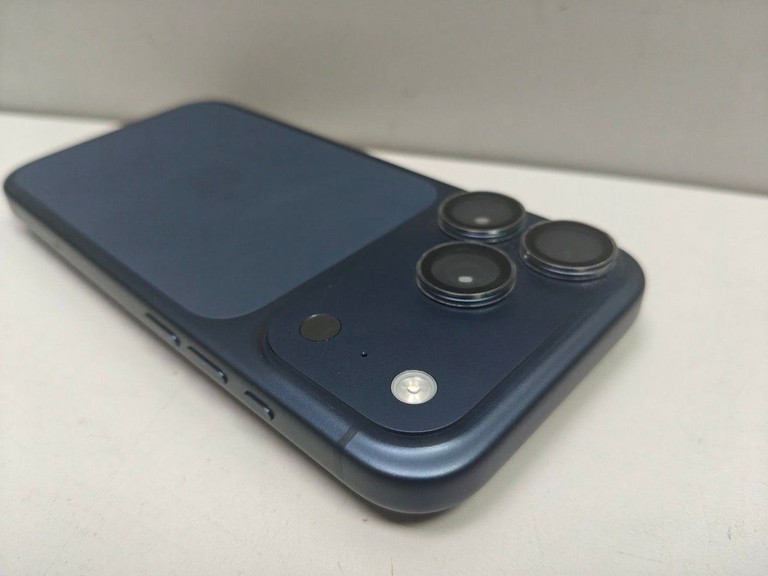 Apple iPhone 17 Pro 256GB Deep Blue (MG8J4) Код:01-201053769. Зображення 12