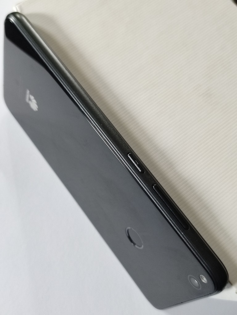 Объявление HUAWEI P8 Lite (2017) Black Б/У