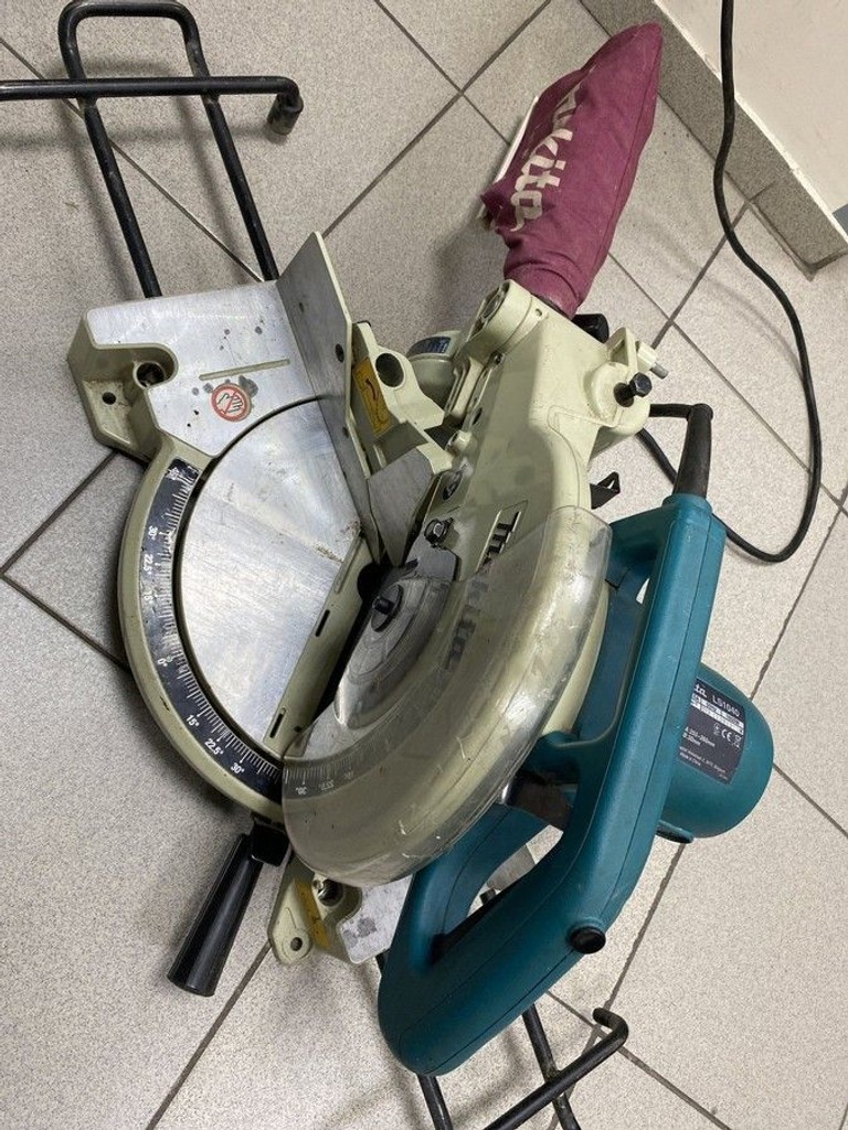Дешево Makita LS1040 з ломбарду