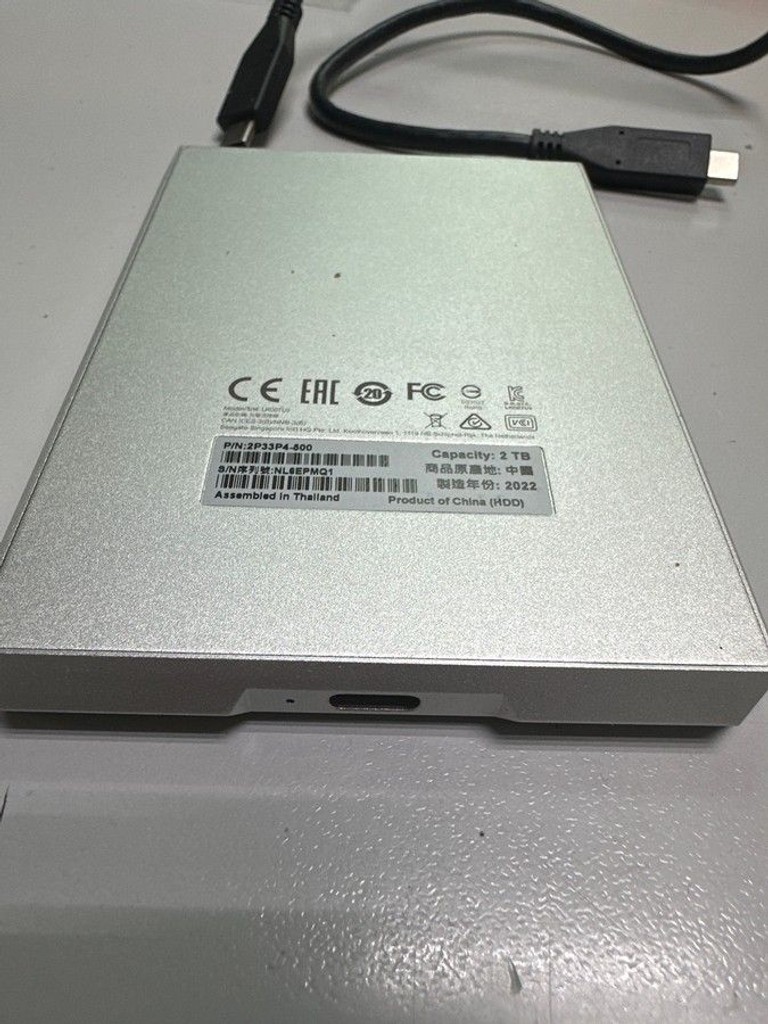 Объявление LaCie Design Mobile Drive for Mac 2 TB (STFD2000406) Б/У