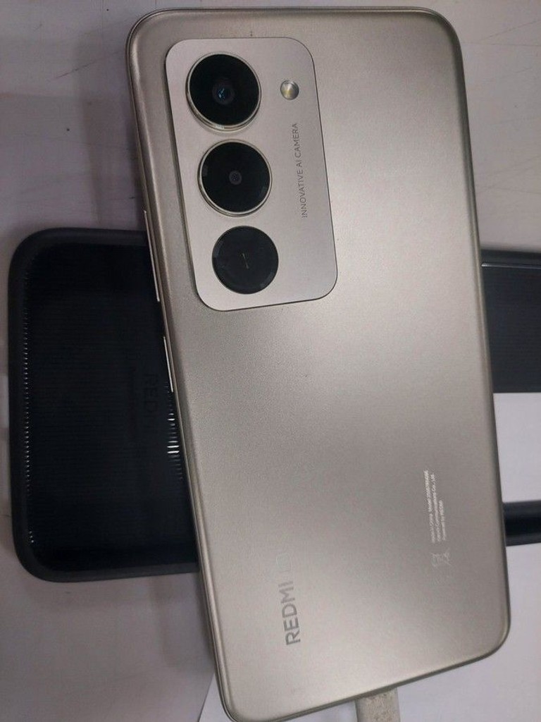 Купить Xiaomi Redmi 15 5G 8/256GB Midnight Black Б/У