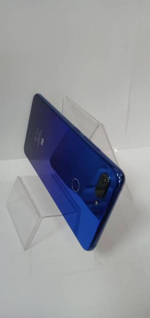 Объявление Xiaomi Mi 8 Lite 4/64GB Blue Б/У
