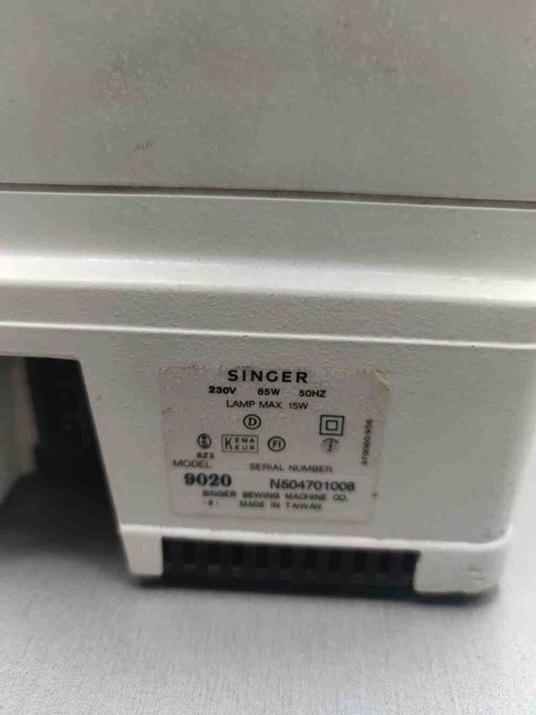 Дешево Singer 9020 з ломбарду
