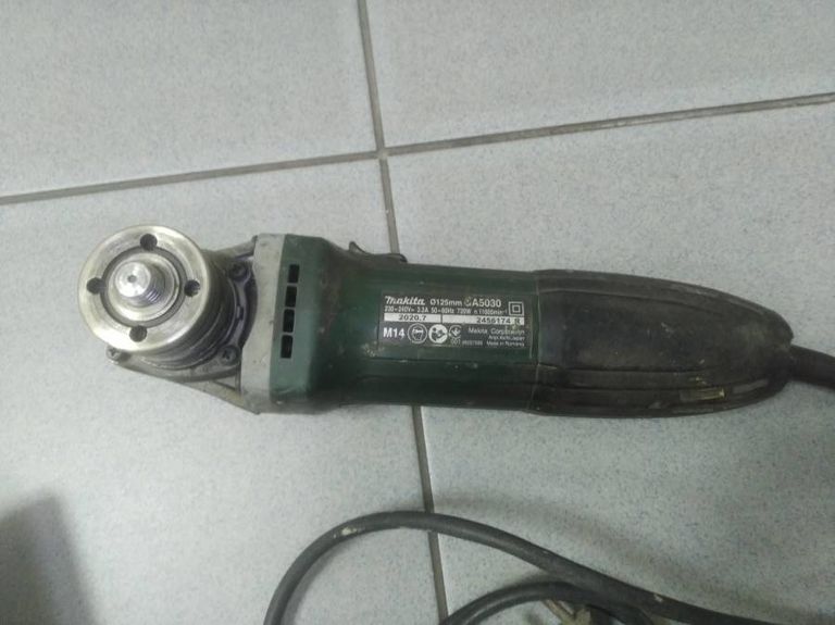 Makita GA5030