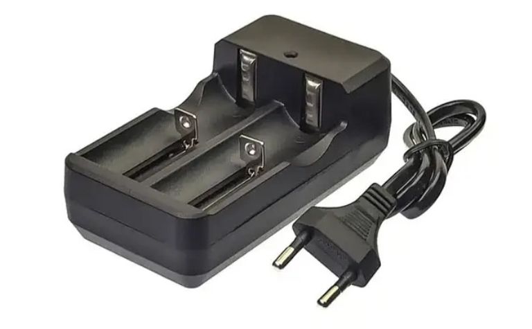 Купити Зарядний пристрій на 2 акумулятори Б/У