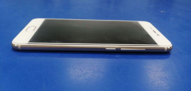 Распродажа Meizu pro 6 4/64gb, продавец Техноскарб